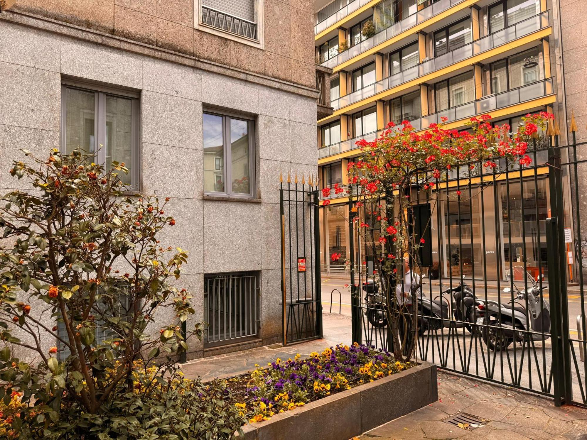 San Babila Design Apartment R&R Милано Екстериор снимка